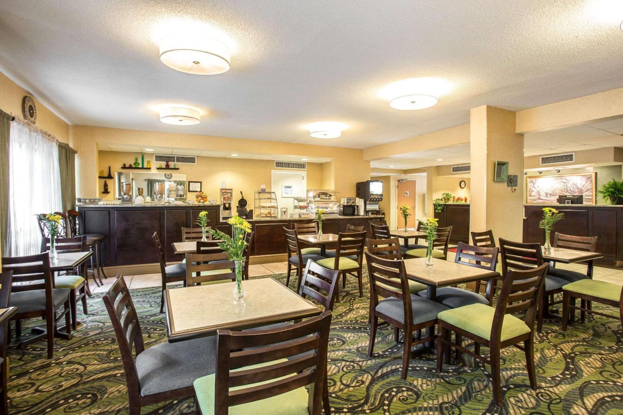 Clarion Inn & Suites Aiken South Exterior foto